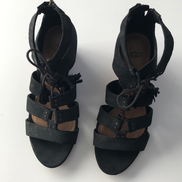 UGG Yasmin Snake Gladiator Wedge Black Leather Sandal Size 7 - Picture 2 of 10